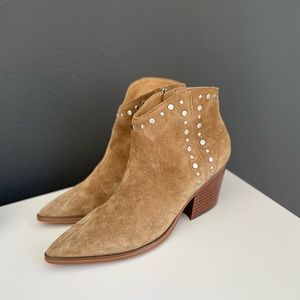 MARC FISHER BROWN FAUX SUEDE ANKLE BOOTIE WOMENS SIZE 9